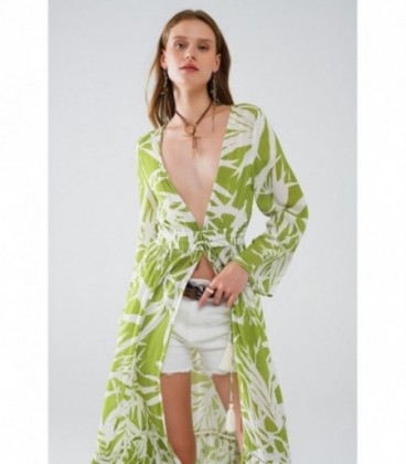 Maxi kimono verde con estampado tropical de palmeras