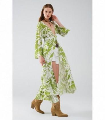 Maxi kimono verde con estampado tropical de palmeras